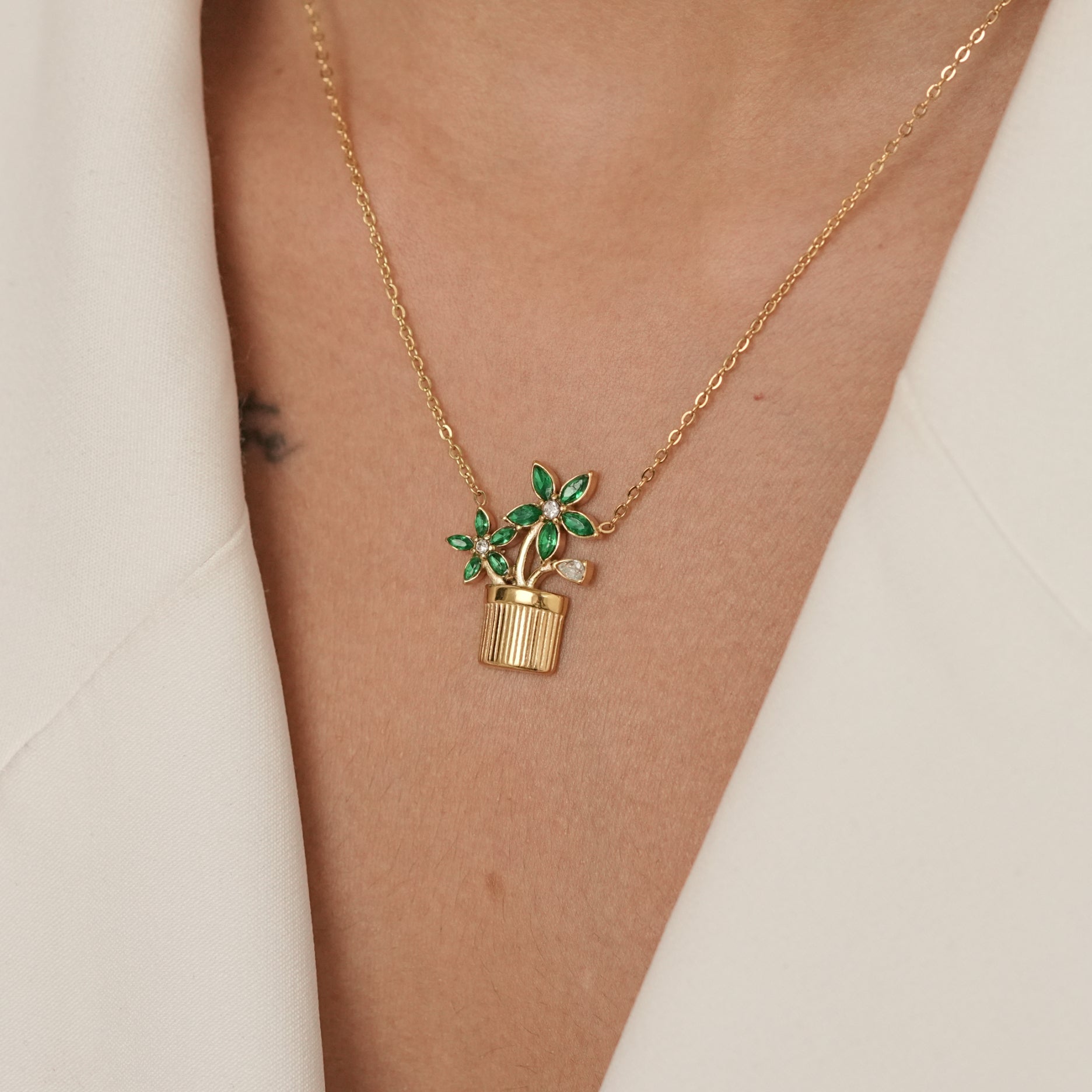 Bloom Pendant Necklace