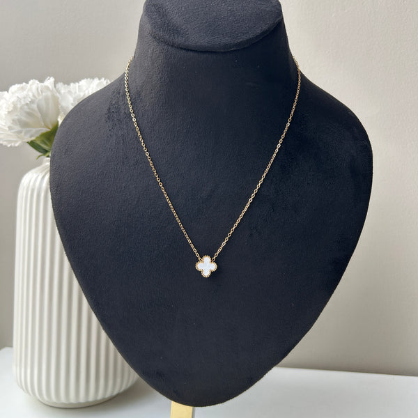 WHITE CLOVER NECKLACE - 18K GOLD-PLATED