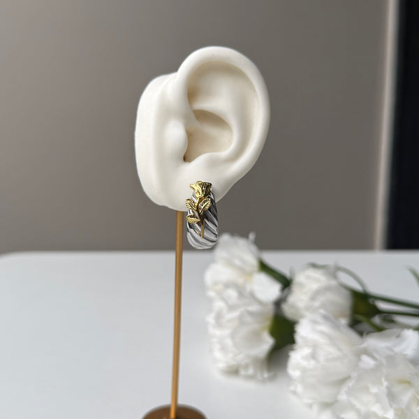 TWISTED GOLD ROSE EARRINGS - 18K GOLD-PLATED