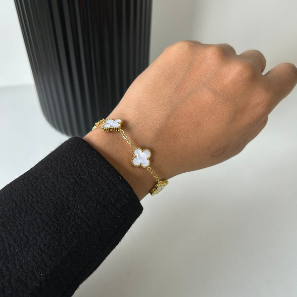 WHITE CLOVER BRACELET - 18K GOLD-PLATED