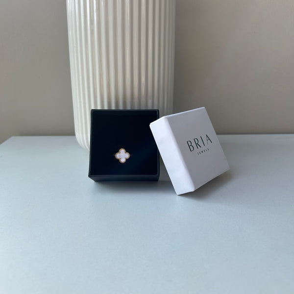 WHITE CLOVER RING - 18K GOLD-PLATED