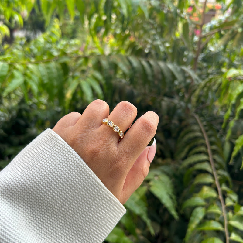 SORA PEAR RING - 18K GOLD-PLATED