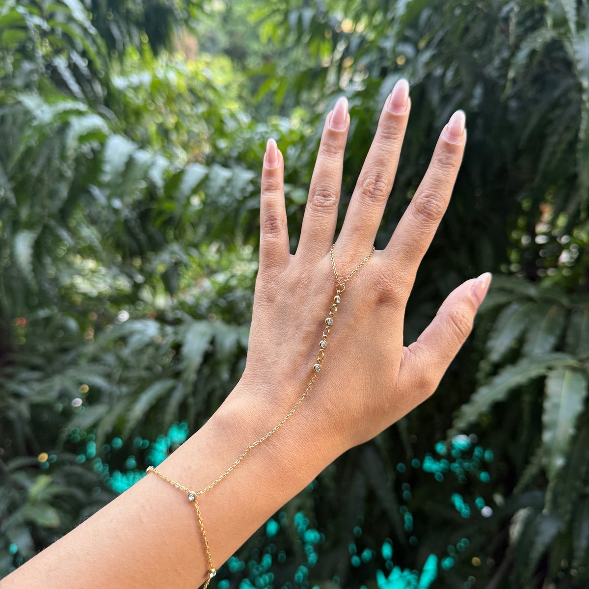 Lumi Handchain