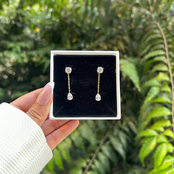SOLITAIRE PEAR DROP EARRINGS - 18K GOLD-PLATED