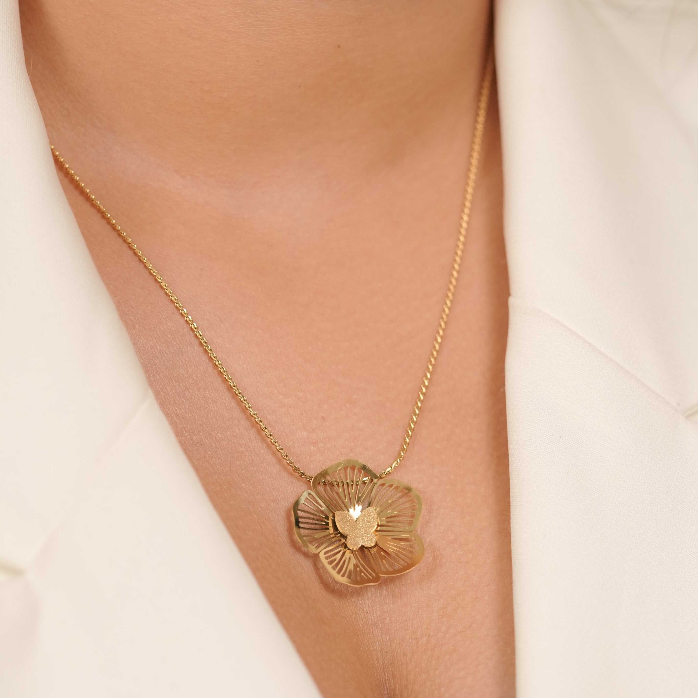 Etched Flower Necklace