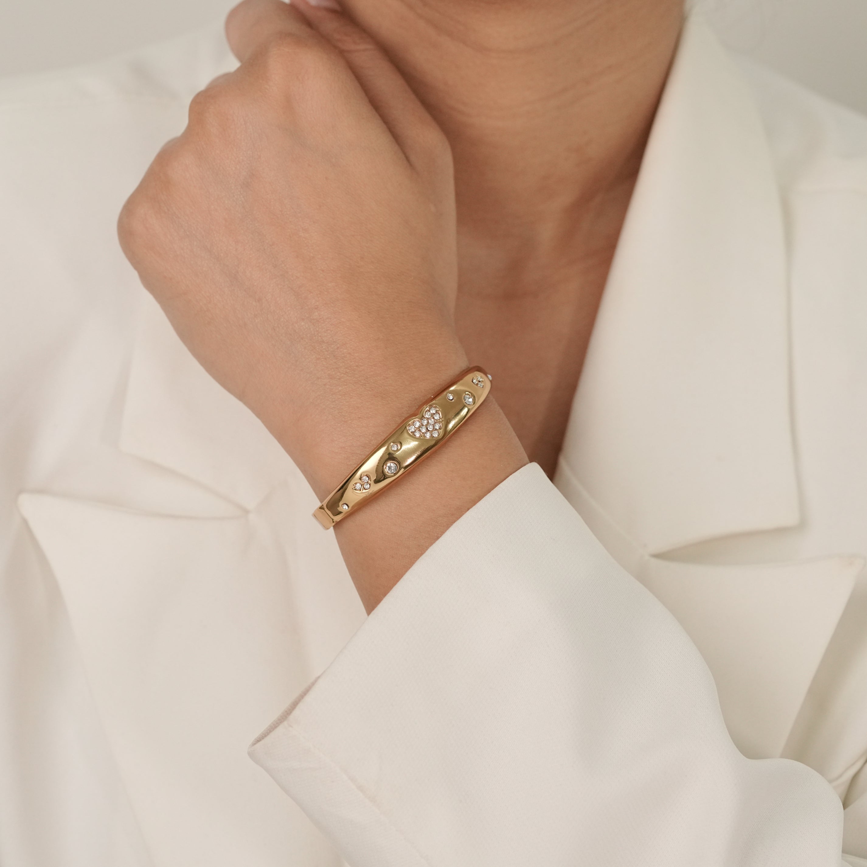 Heart Crystal Bangle