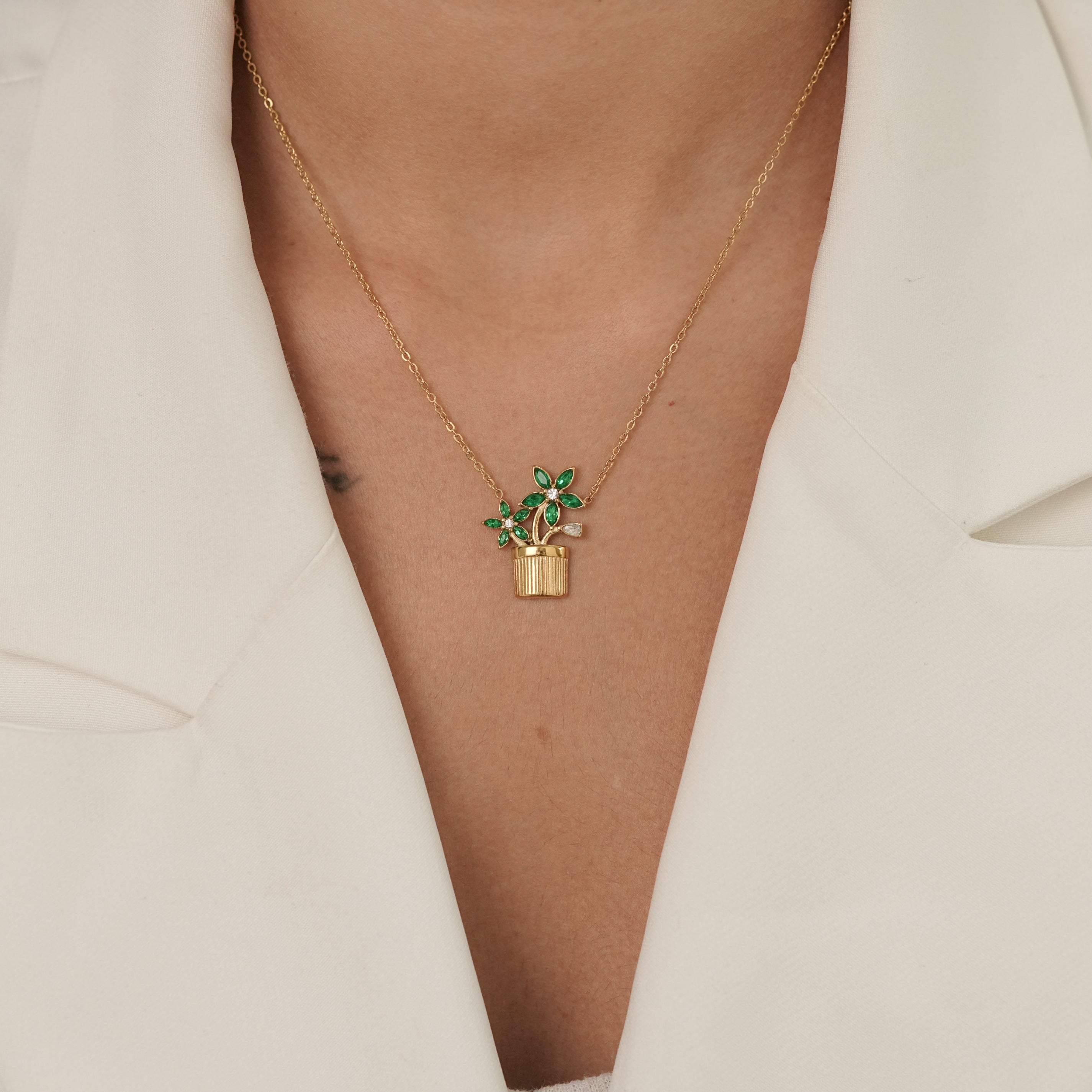 Bloom Pendant Necklace