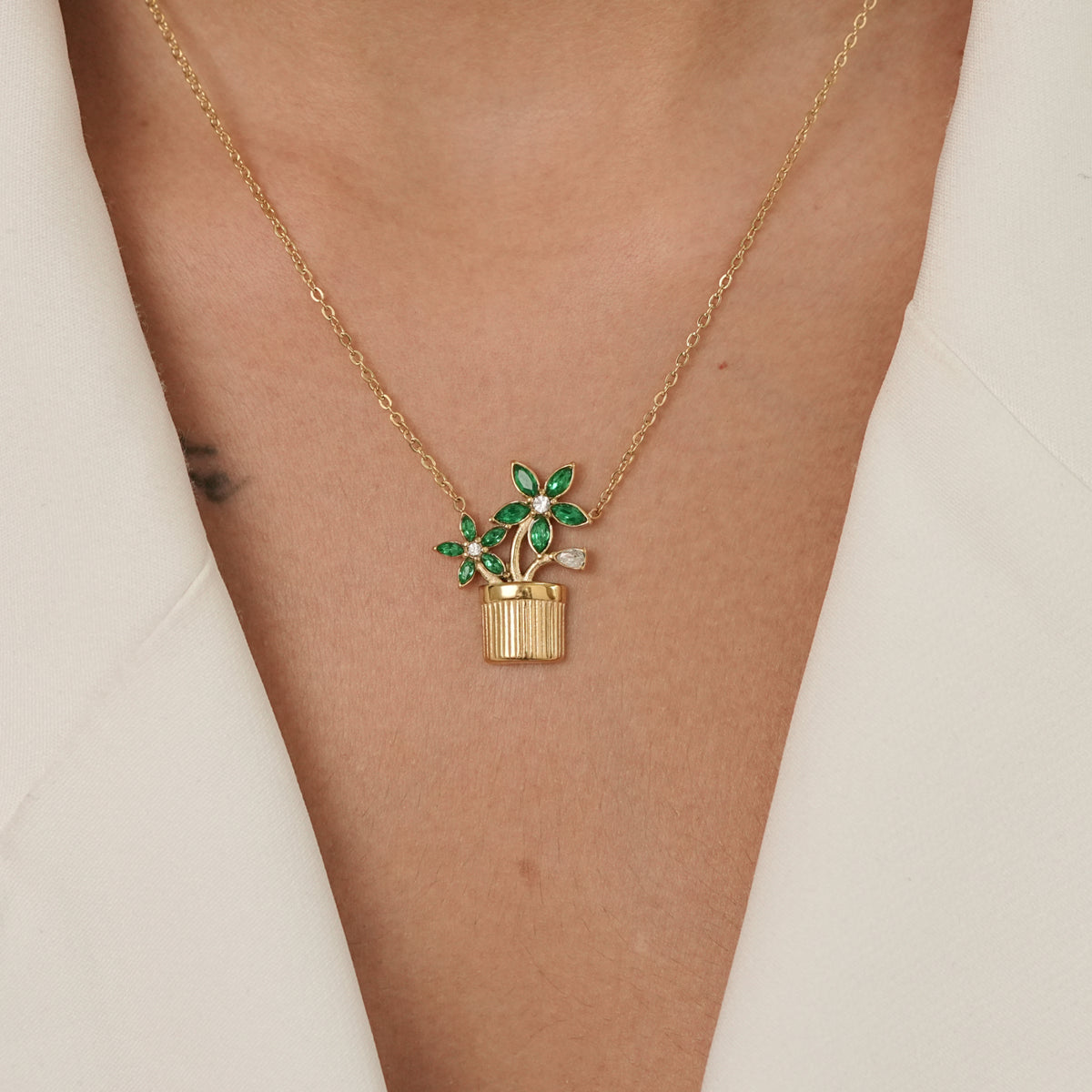 Bloom Pendant Necklace