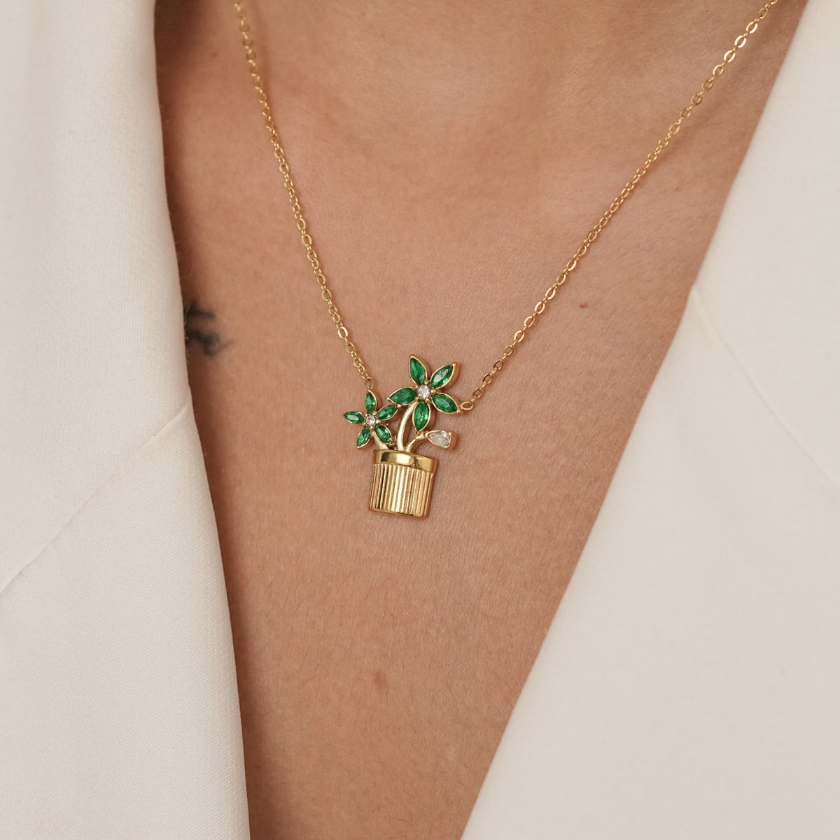 Bloom Pendant Necklace