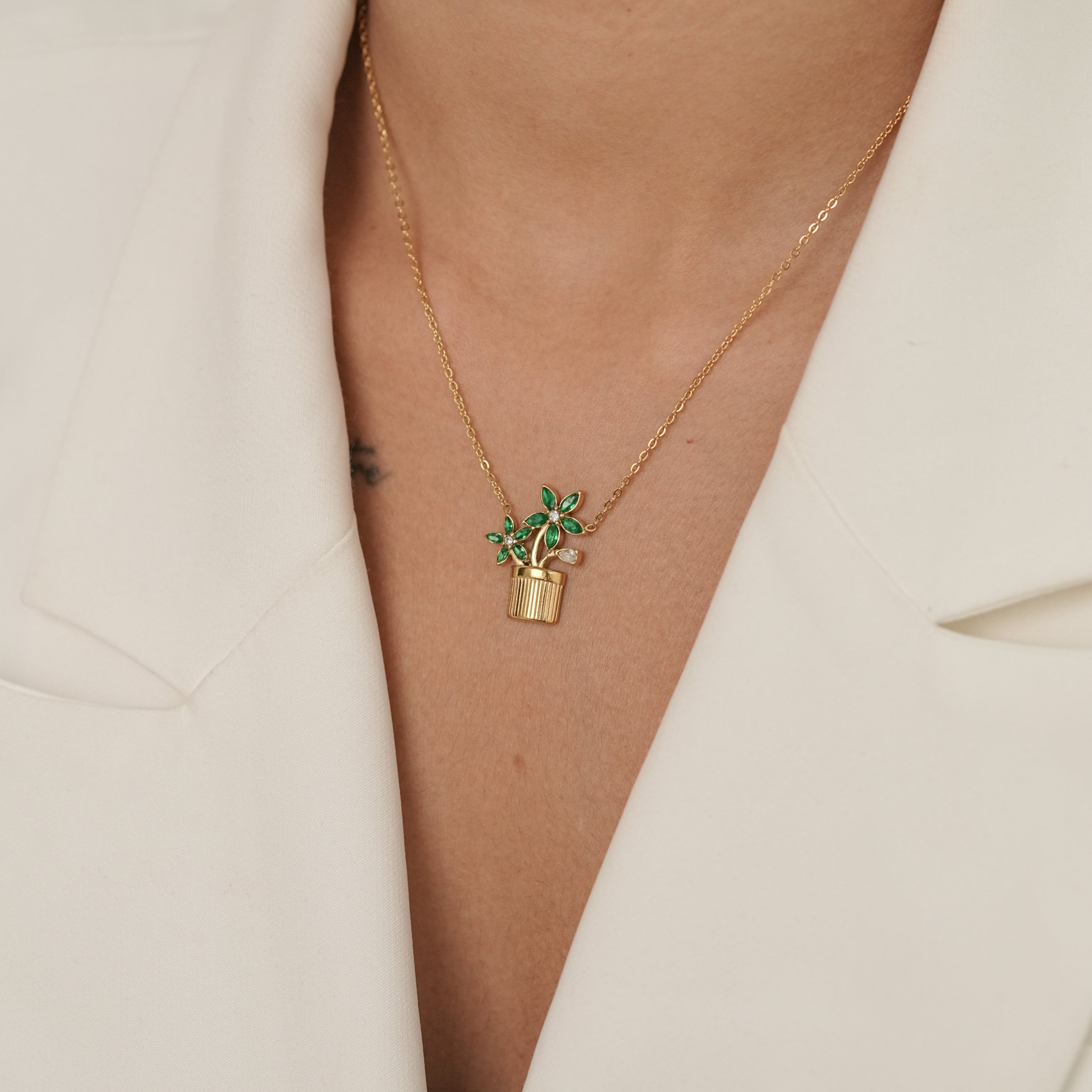 Bloom Pendant Necklace