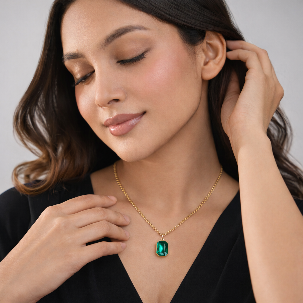 Classic Emerald Necklace