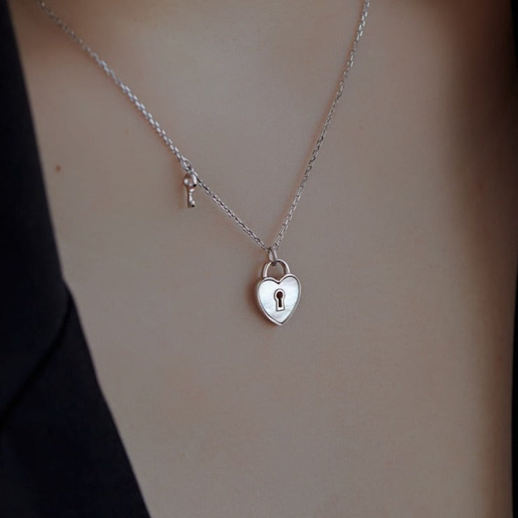 HEART LOCK&KEY NECKLACE - Fine Silver