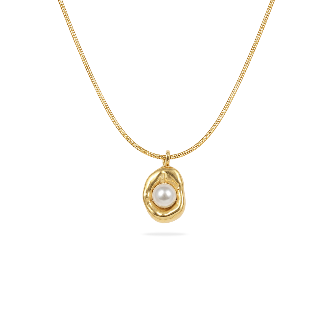 Nested Pearl Necklace