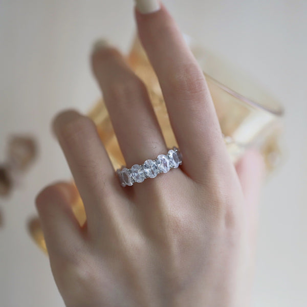 OVAL ETERNITY RING - Fine Silver