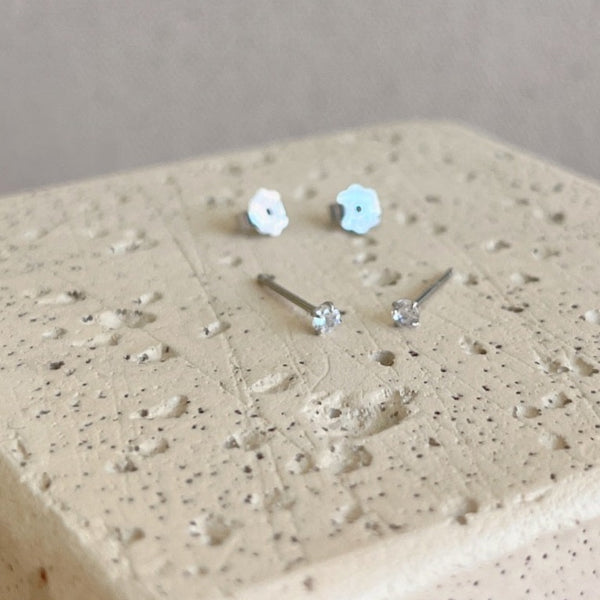 NOVA STUDS (2.5MM) - Fine Silver